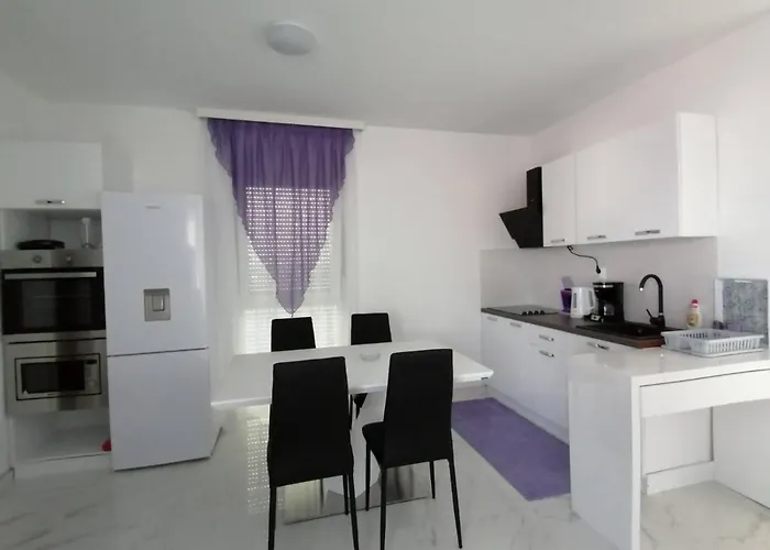Slavica Apartament Vir