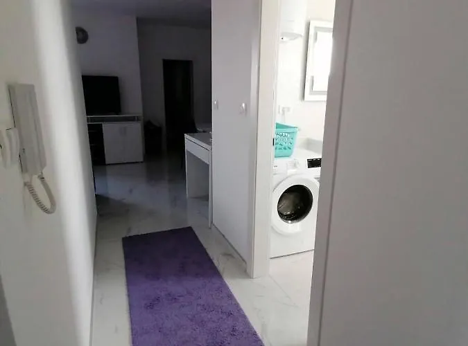 Slavica Apartmán Vir